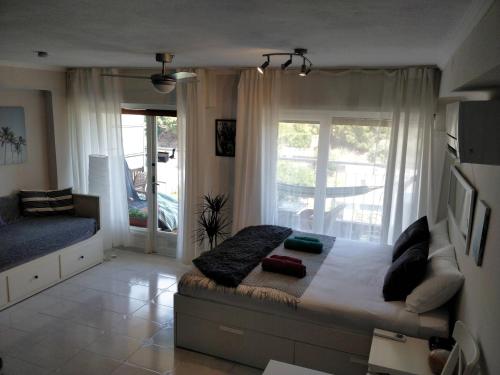  Bonavista Studio with a Balcony - Calella, Ferienwohnung in Calella