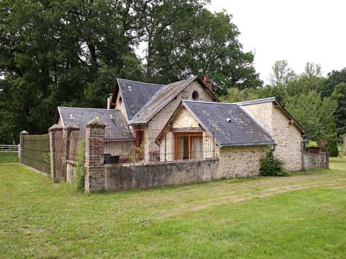 Traditional Holiday Home in Raizeux with Terrace - image 5