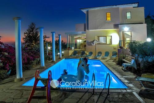 Wonderful quiet area, Completely Privacy, Large Private Pool, Colourful Garden, Peyia (Foto 6)