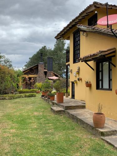 CASA CAMPESTRE VILLA SANTANA in Cucaita