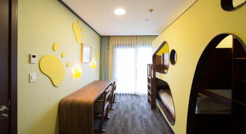 Kids Suite