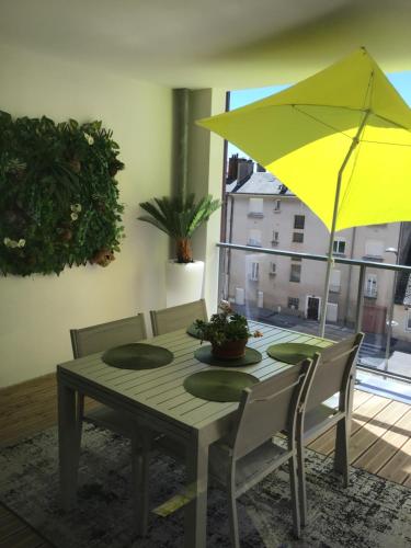 Rodez Aveyron appart. T4 neuf 2 places parking in 羅德茲市中心