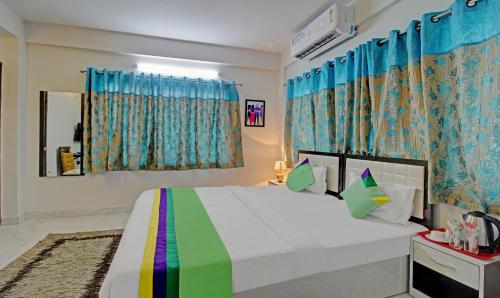 FabHotel Ashraya Inn