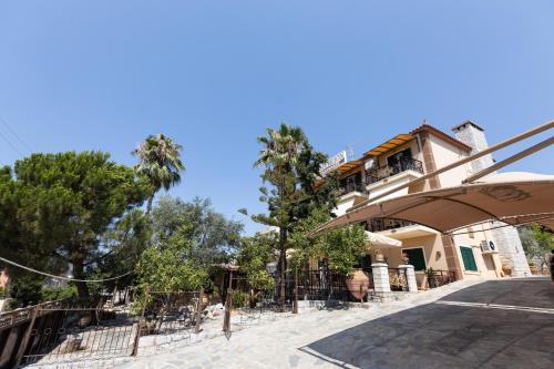 Amfitrion in 馬夫羅禾尼 (基特伊奧)