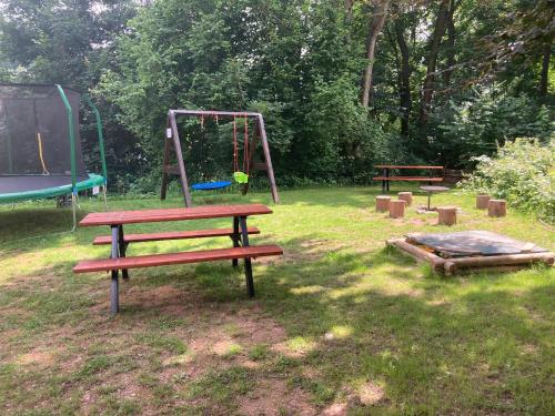 Playground, Apartmany Rychtarikovi in Cerny Dul