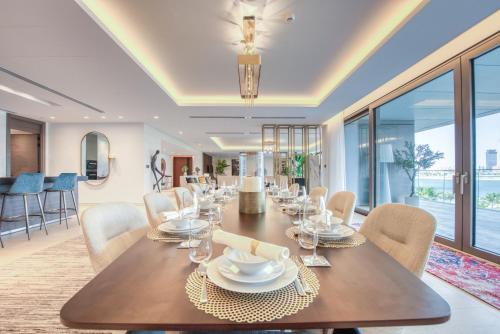 Palm Jumeirah Luxury Apartments by Propr - image 13