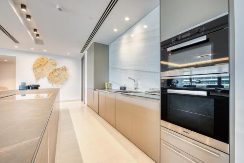 Palm Jumeirah Luxury Apartments by Propr - image 3
