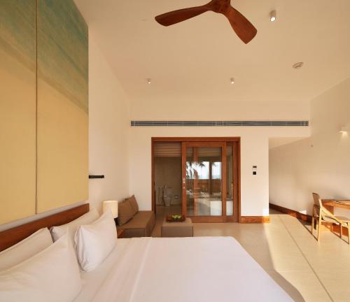 Junior Suite with Ocean View image 5