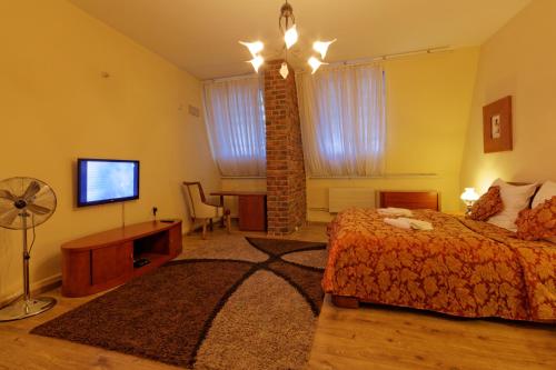 Enjoy Inn - image 7