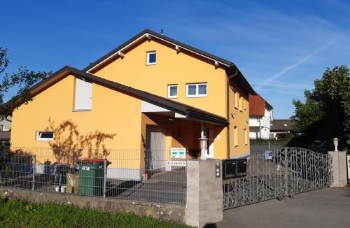 Familie Ohneberg in Hard, Österreich