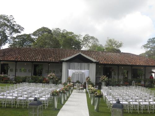 Hotel Hacienda El Roble