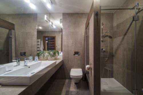 Two-Bedroom Apartment image 3
