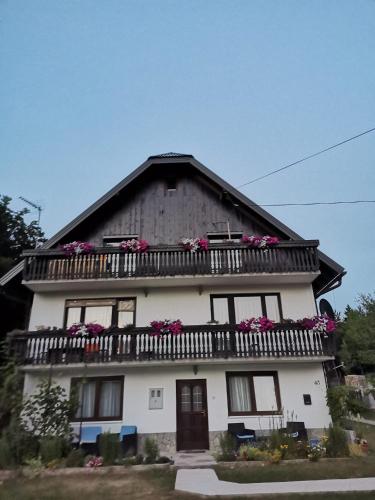  TOMLJANOVIĆ in Plitvička Jezera