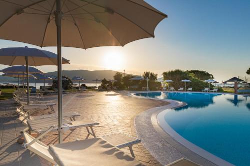 Swimming pool, Hotel Corte Rosada, Affiliated by Meliá in Alghero