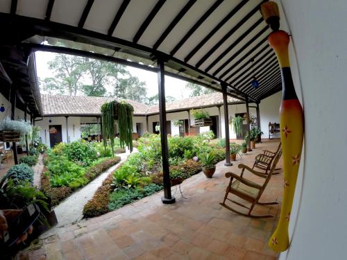 Hotel Hacienda El Roble