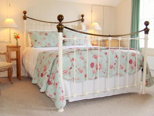 Lobhill Farmhouse Bed and Breakfast and Self Catering Accommodation