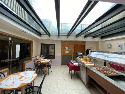 Somriu Hotel City M28 - image 10