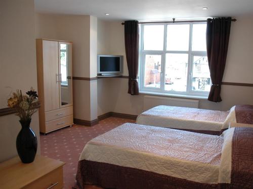 Hussar Inn - image 10