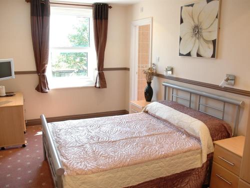 Hussar Inn - image 7