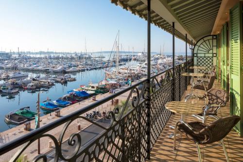 One bedroom Apartment with terrace sea view