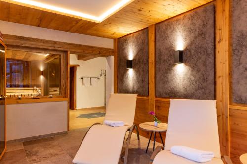 Parkhotel Seefeld - image 11