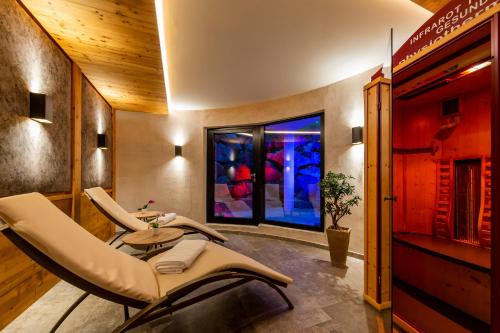 Parkhotel Seefeld - image 6
