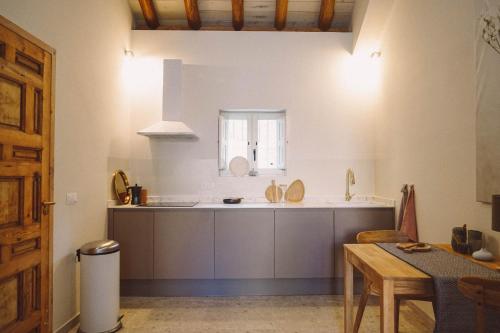 Ronda City Wall Apartments with Private Pool, Ronda (photo 6)