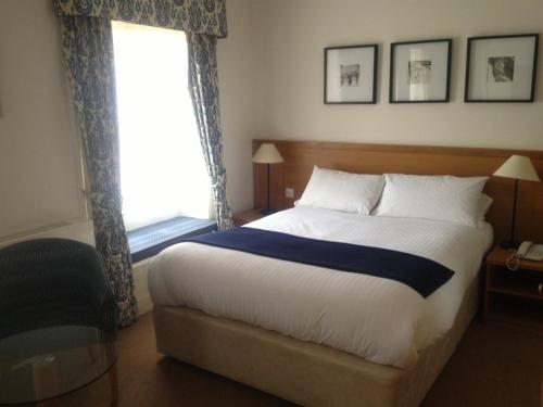 The White Hart Hotel Room Type - Deluxe Family Room