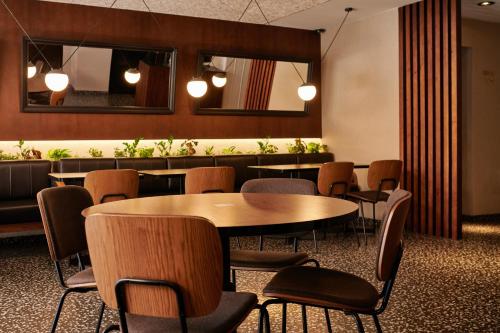 Room Mate Cosmo - City Centre, Valencia - 레스토랑
