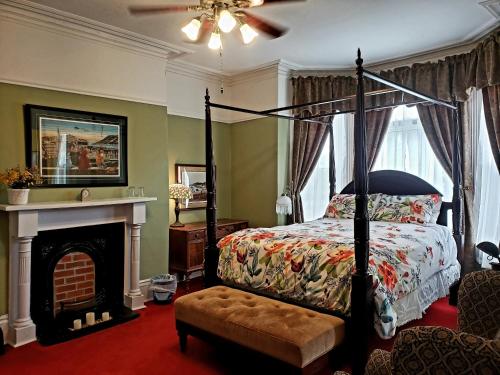 The Roses Heritage Inn