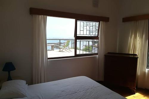 Franskraal-Bit of Salt-Rustic Family Beach House-From R1650 per night, sleeps 6,min 2 nights, please in Franskraal