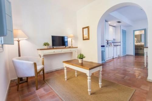 Apartamentos Suites Santa Cruz, Seville (photo 3)