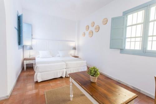 Apartamentos Suites Santa Cruz, Seville (photo 7)