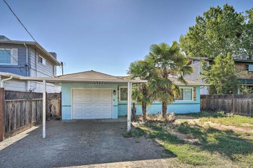 Waterfront Cottage with Private Pool and Lake View!