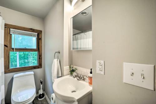 Vilas Creekside Treetop Cabin with Views! - image 8