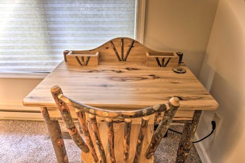 Lake Harmony Townhouse with Private Balcony! - image 11