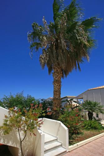 Eurohotel Katrin Suites - image 4