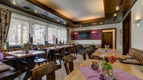 ห้องอาหาร, Hotel Restaurant Weihenstephaner Stuben in ลันด์สฮุท