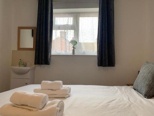 St Anne's Road Guest House - image 9