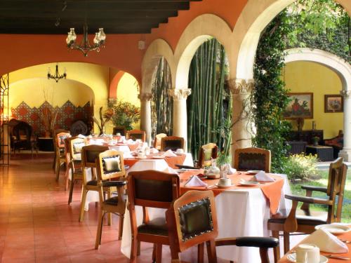 مطعم, فندق راكيت كويرنافاكا (Hotel Racquet Cuernavaca) in Rancho Cortes