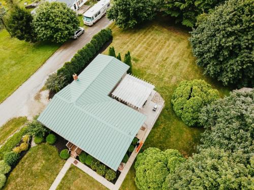 外部景觀, 3 Bedroom home outside of Berlin, Patio with Hot Tub! in 坎頓市中心