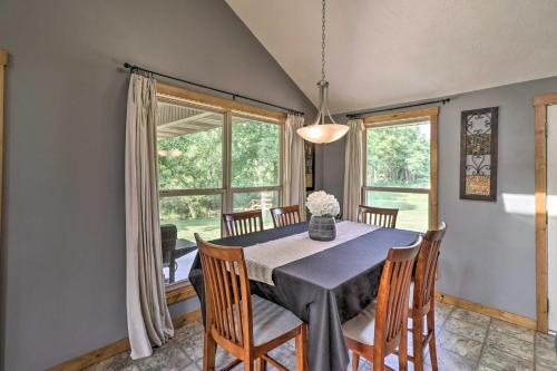 Mountain Home Cottage with Deck-Steps to White River - image 10