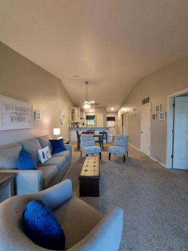 Placid Place - Walk to Marina - FISHING - Stylish - BOAT RENTALS - Central spot! - image 6
