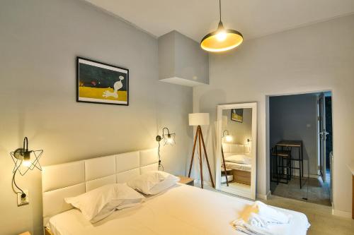 Central flats with free parking fast wifi and AC by Varna Holiday