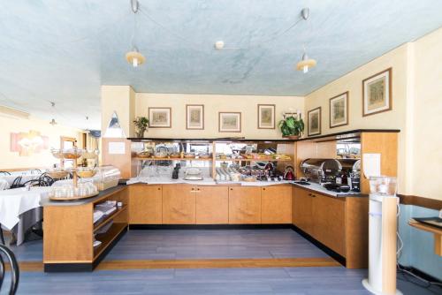 Ilga Hotel - image 8