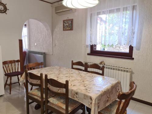 Apartments with a parking space Moscenicka Draga Opatija - 7746 - image 12