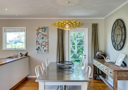 المرافق, The Farmhouse in نابير