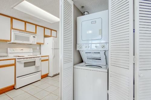 Roxanne Towers 1101 - image 4