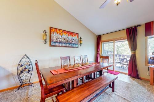 Elk Trail Getaway - main image