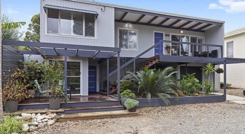 STUNNING STUDIO BY THE BEACH / SURF BEACH